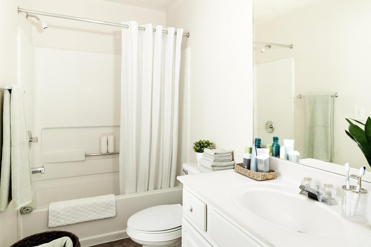 Intown Suites Extended Stay Marietta Ga - Town Center Кеннесо Экстерьер фото