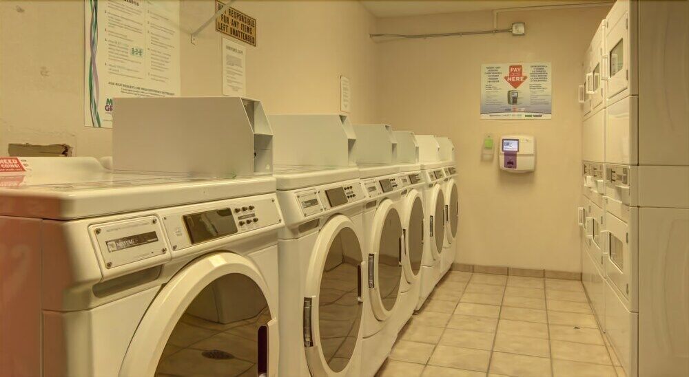 Intown Suites Extended Stay Marietta Ga - Town Center Кеннесо Экстерьер фото